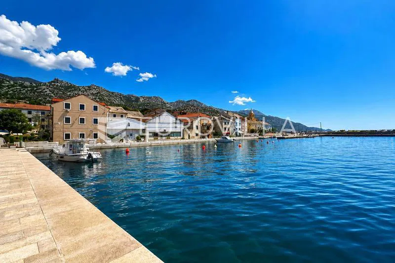 Karlobag, kuća 138 m², 100 m od mora