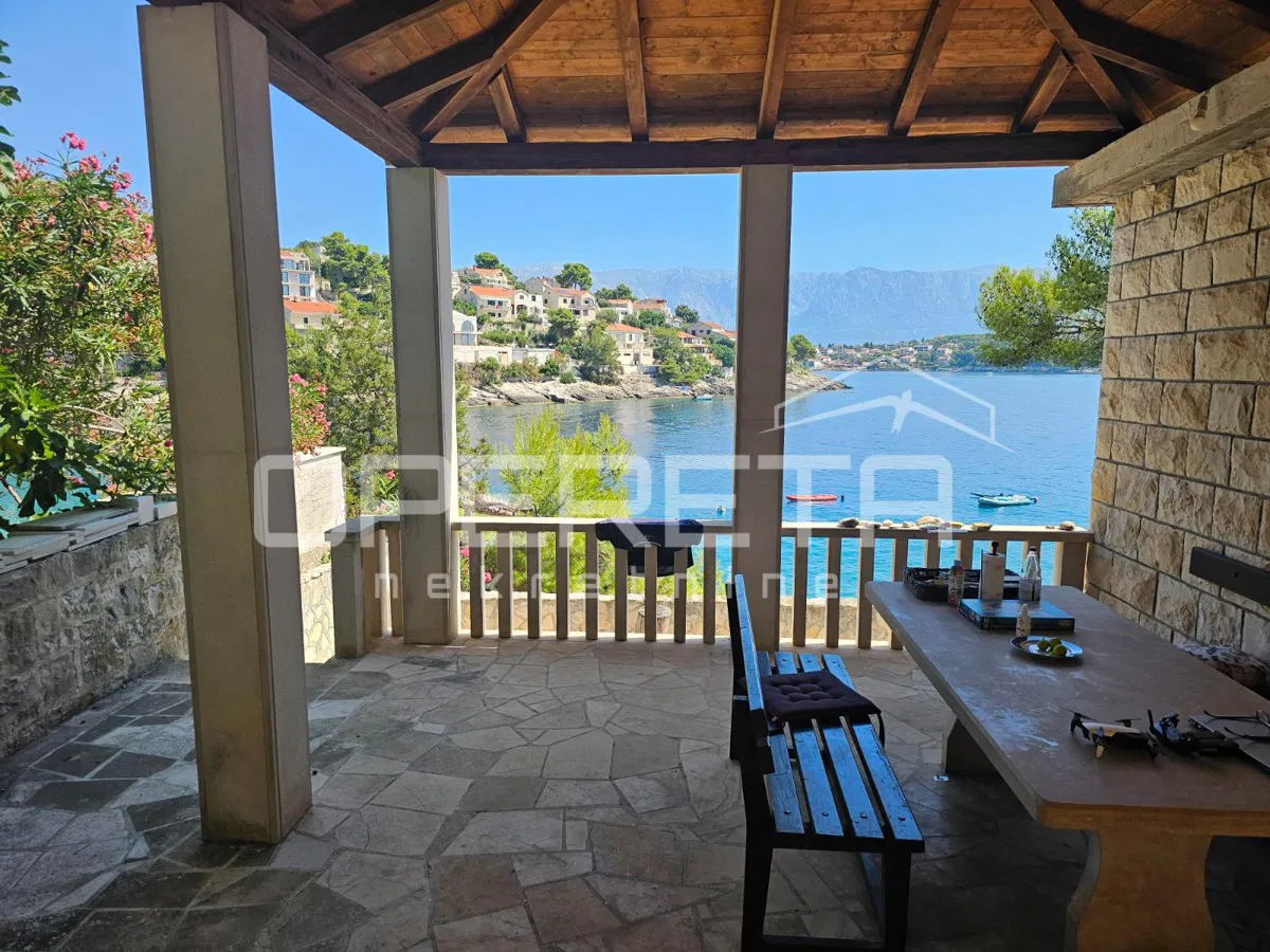 Selce – Prvi red do mora s privatnim pristupom plaži i bovom