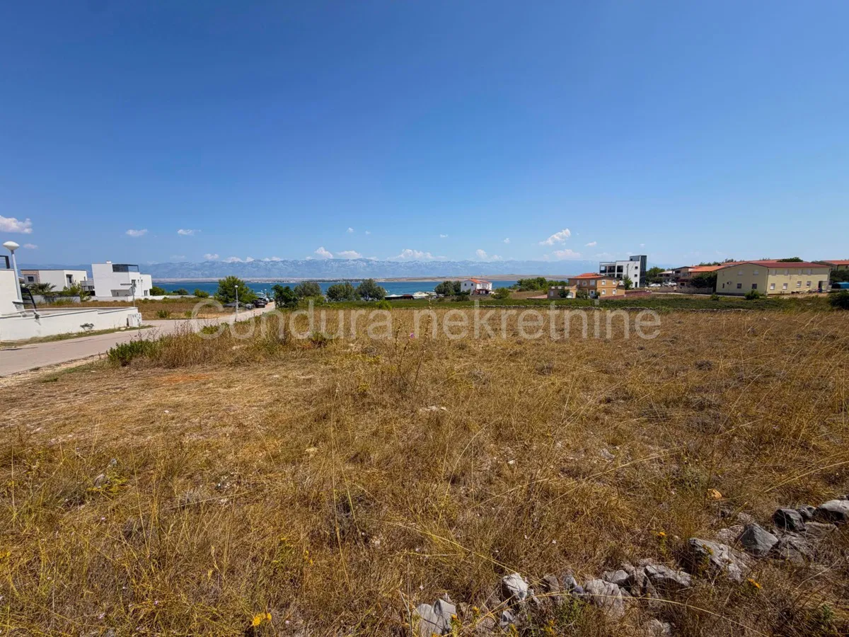 Vir - Zemljište od 2030m² - 90m od mora