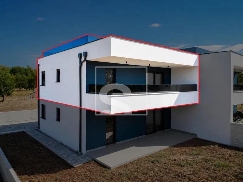 Istrien, Novigrad, Zweizimmerwohnung mit Garten, 2 Kilometer vom Meer entfernt