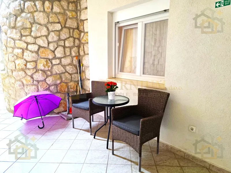 Beautiful spacious ground-floor apartment with a view – 2