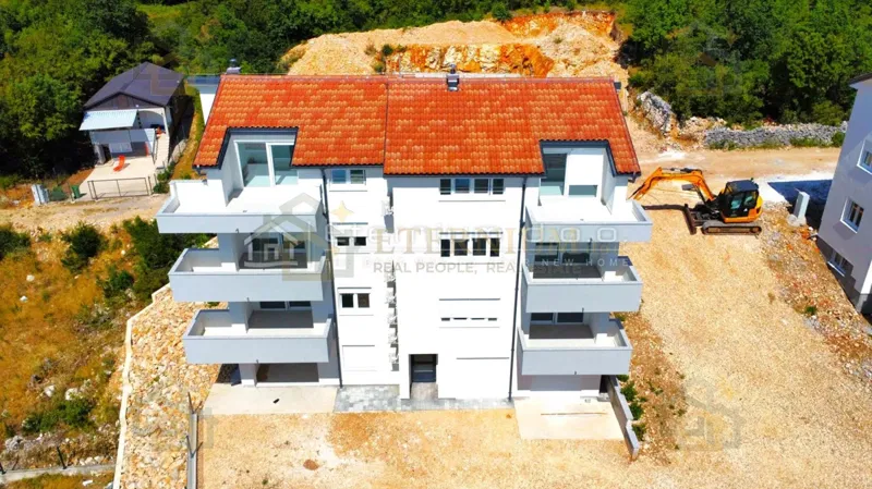 PROSTRANA ETAŽA U MODERNOJ NOVOGRADNJI