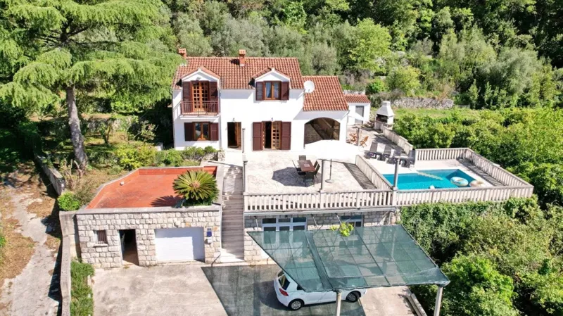 villa-with-swimming-pool-on-a-property-of-approximately-4-200-m2-beautiful-surroundings-of-untouched-nature-top-potential-dubrovnik-area – 2