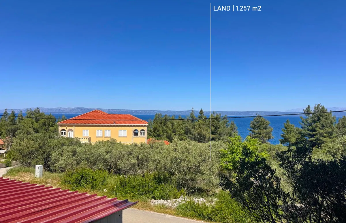 gradevinsko-zemljiste-cca-1-250-m2-uz-more-prekrasan-pogled-na-more-i-otoke-gradevinska-dozvola-za-vilu-s-bazenom-otok-korcula