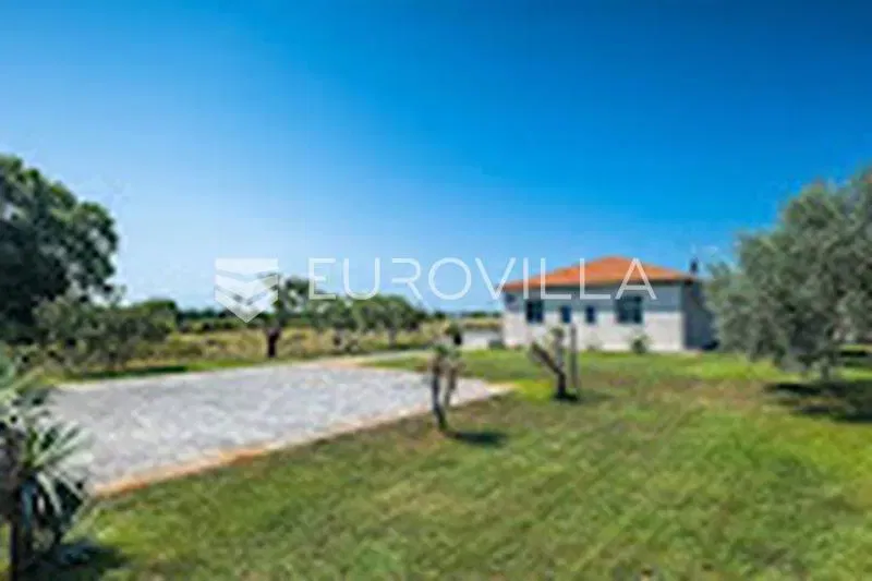 Istria, Šišan, Detached House with Pool on a Large Landscaped Garden – 3