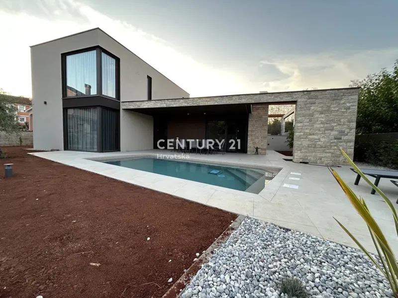 NOVIGRAD, SURROUNDINGS, NEW HOUSE ONLY 1.5 KM FROM THE BEACH IN A PRIME LOCATION – 3