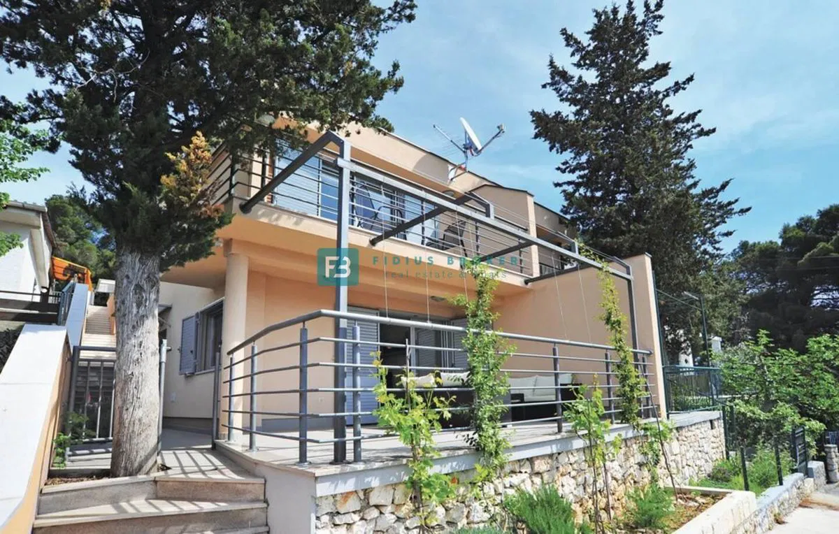 TISNO, möbliertes Haus, 2 Wohnungen, 150 m vom Meer, Meerblick