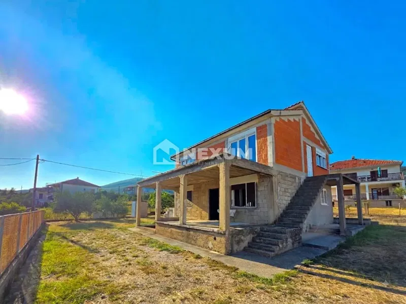 Kuća u roh-bau fazi s pogledom na more – Kaštel Novi, Rudine