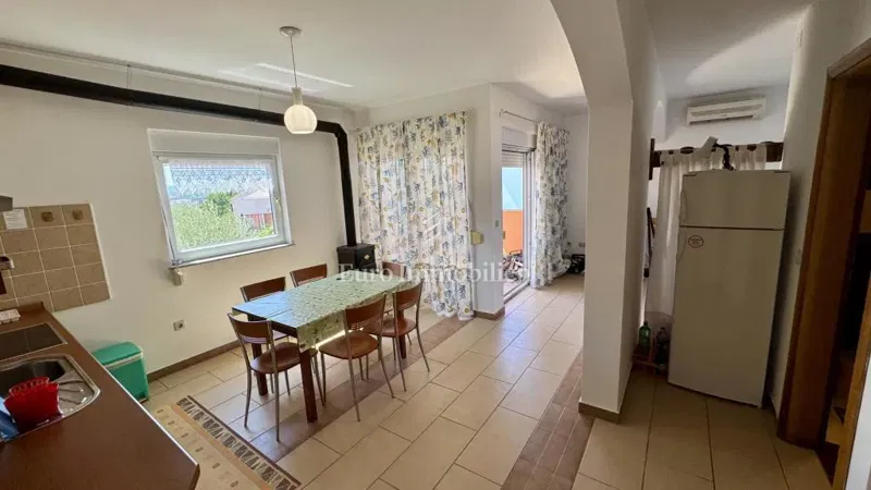 Three-Bedroom Apartment with Two Parking Spaces – Krk – 2
