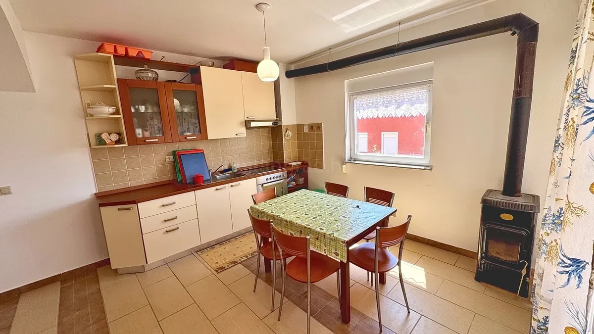 Krk, dvoetažni apartman s pogledom na more!