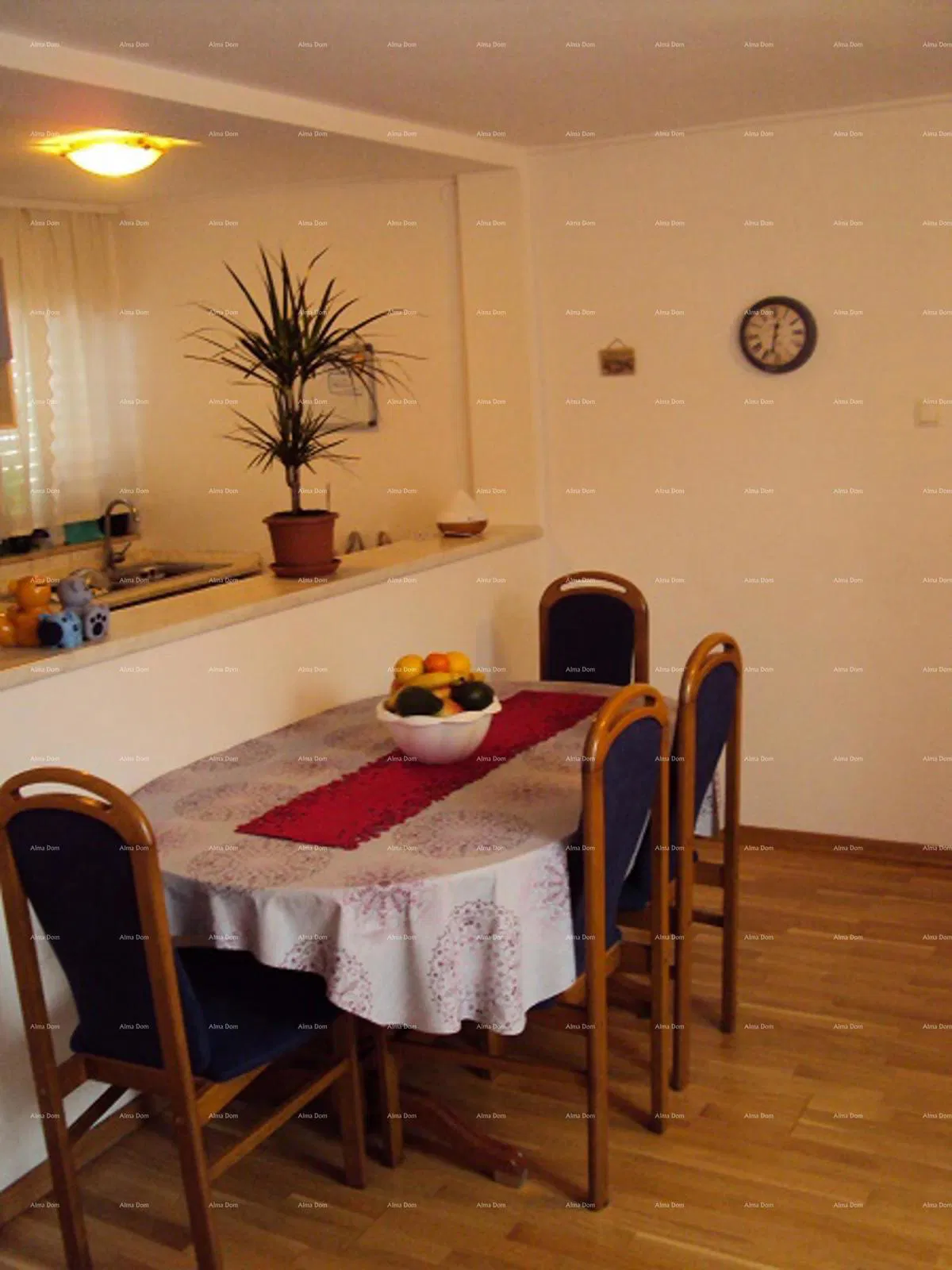 STAN 75 m² U CENTRU BRTONIGLE
