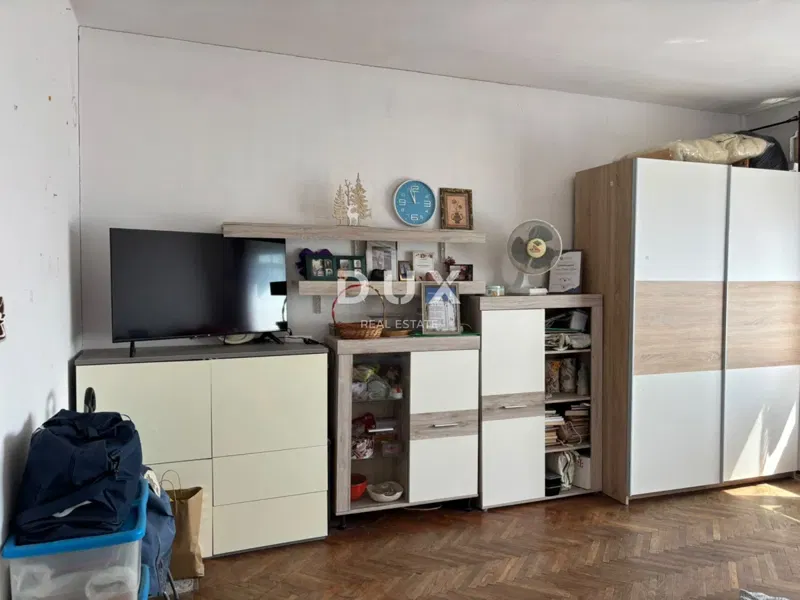 Pula, center, 1-bedroom apartment, 62.74 m2, two terraces – 2