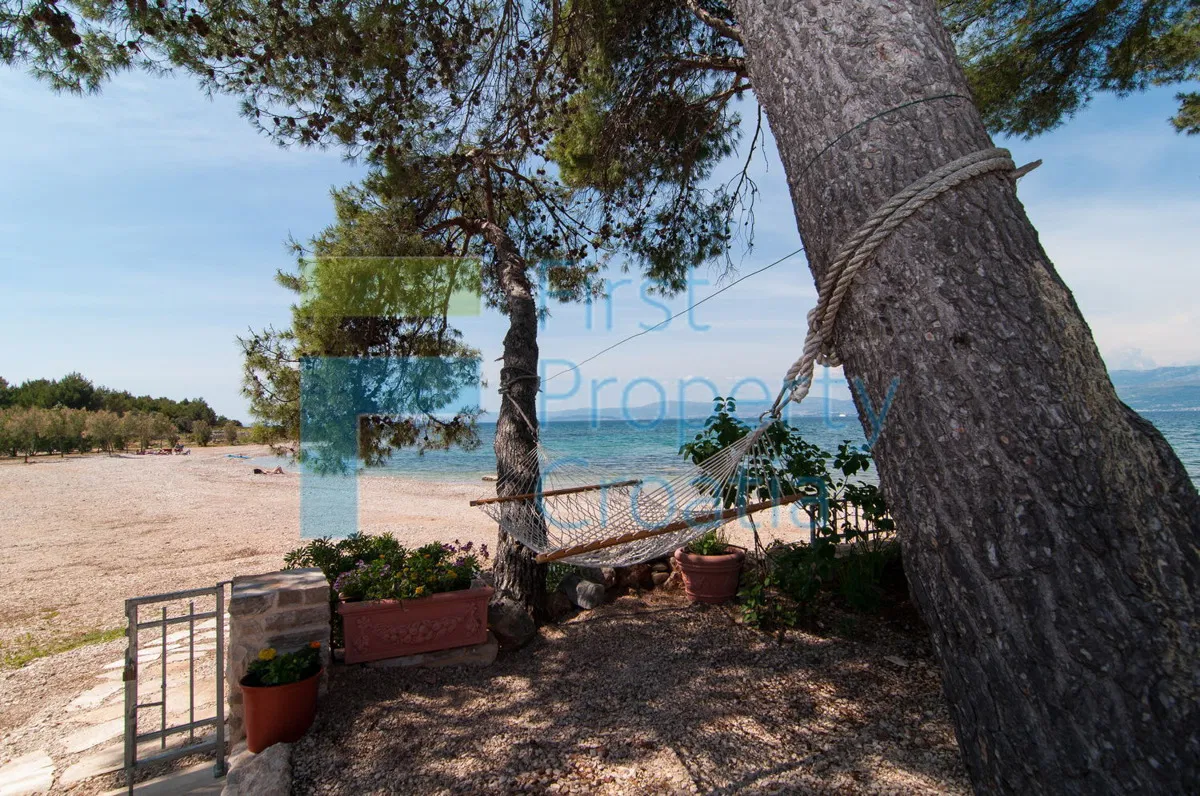 Willa w pierwszym rzędzie do morza, bezpośrednio na plaży – Wyspa Brač