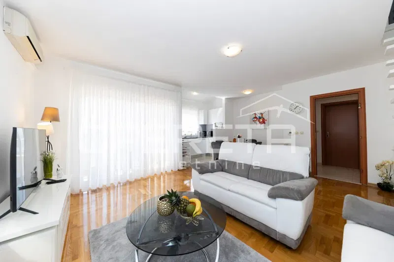 Two-story three-room apartment in an attractive location, Višnjik, Zadar – 3