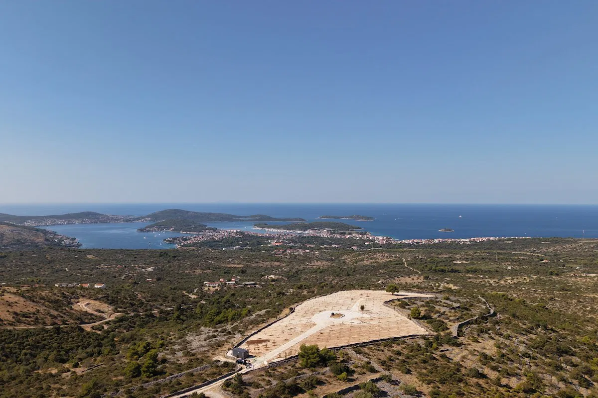Tengerre néző panorámás olajfaültetvény, 10.900 m2, Rogoznica