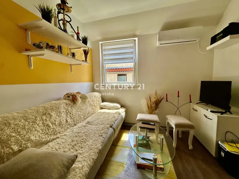 NOVIGRAD, MAREDA, APPARTAMENTO COMPLETAMENTE RISTRUTTURATO A SOLI 250 METRI DALLA SPIAGGIA E DAL MARE, OCCASIONE!! – 2