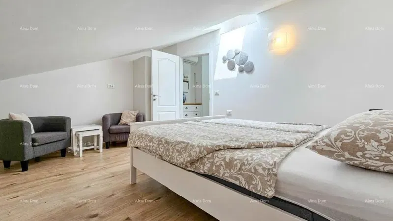 Novigrad – Two-Story Apartment 84 m² with Terrace and Parking – 2