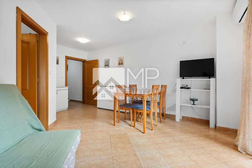 Stan na 2.katu 50 m² s terasom – mjesečni najam u Medulinu (Fucane) - od 01/10/2026