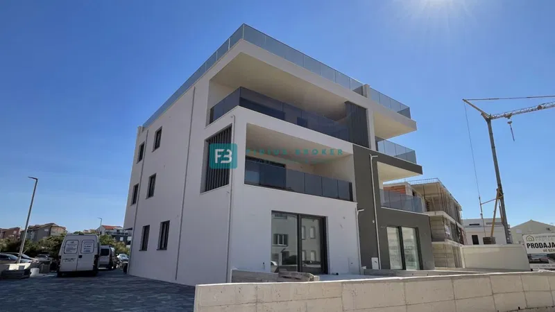 VODICE - SRIMA, top lokacija, 80 m od mora, 1. kat, pogled na more, lift, 2 parkinga – 2