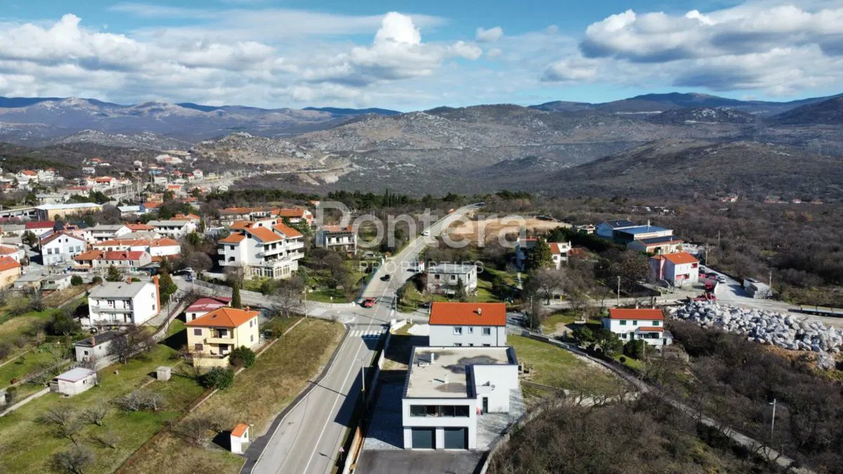 ŠKRLJEVO, 2650m2, građevinsko zemljište uz glavnu prometnicu