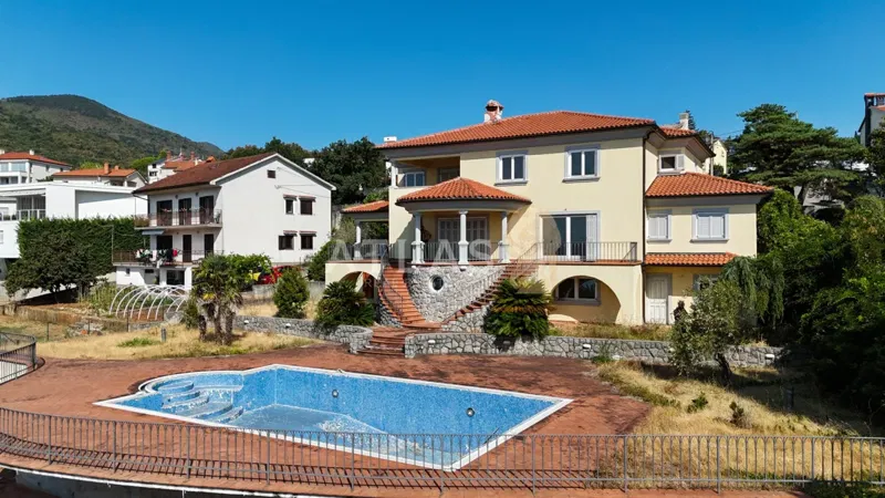 OPATIJA, KÖRNYÉK | KÜLÖNLEGES VILLA, AZ EGYIK GYÖNYÖRŰ KÍNÁLATA A TENGERRE ÉS KVARNERRE – 2