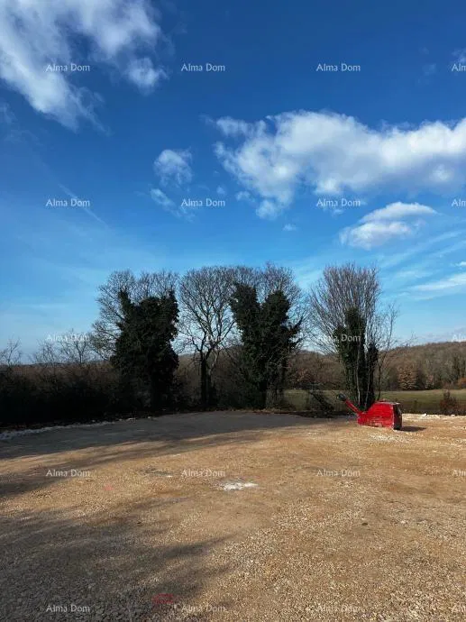 Sveti Lovreč, Građevinsko zemljište 517 m² s otvorenim pogledom