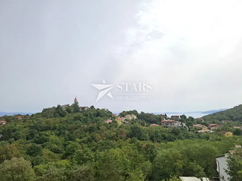 Matulji, Rukavac - Obiteljska kuća s tri stana