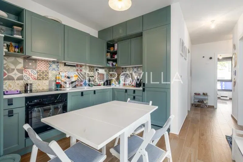 Istria, Štinjan, Modern Ground Floor Apartment with Two Bedrooms for Rent – 2