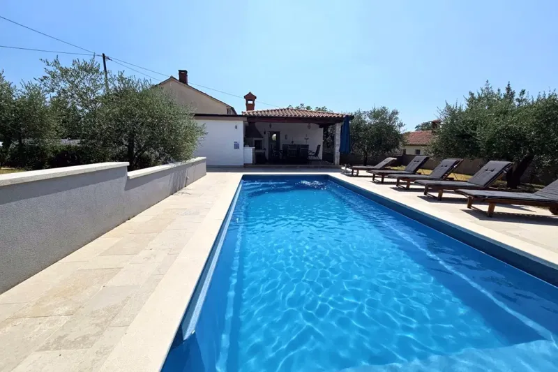 Dom Poreč – 3