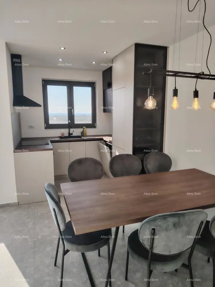 Top-notch three-bedroom apartment with a sea view, furnished – 3