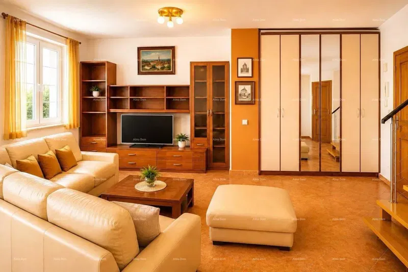 STAN A ROVINJU – 76 m², 2 GARAŽE – 2