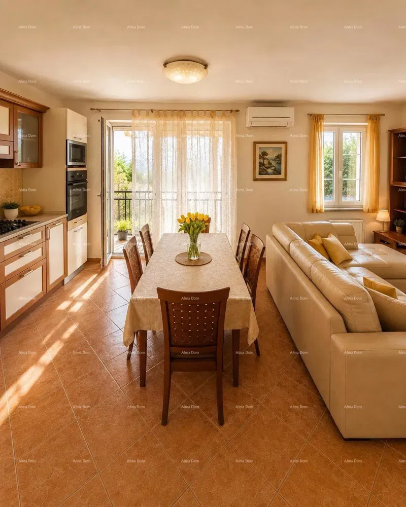 STAN A ROVINJU – 76 m², 2 GARAŽE – 3