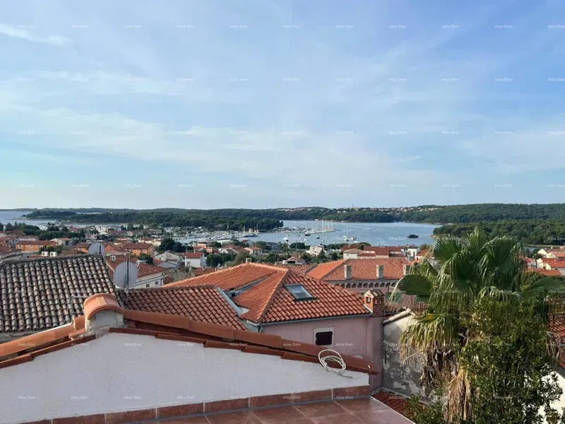 Sale - Renovated House in an Excellent Location with Two Apartments and a Beautiful View, Medulin! – 3