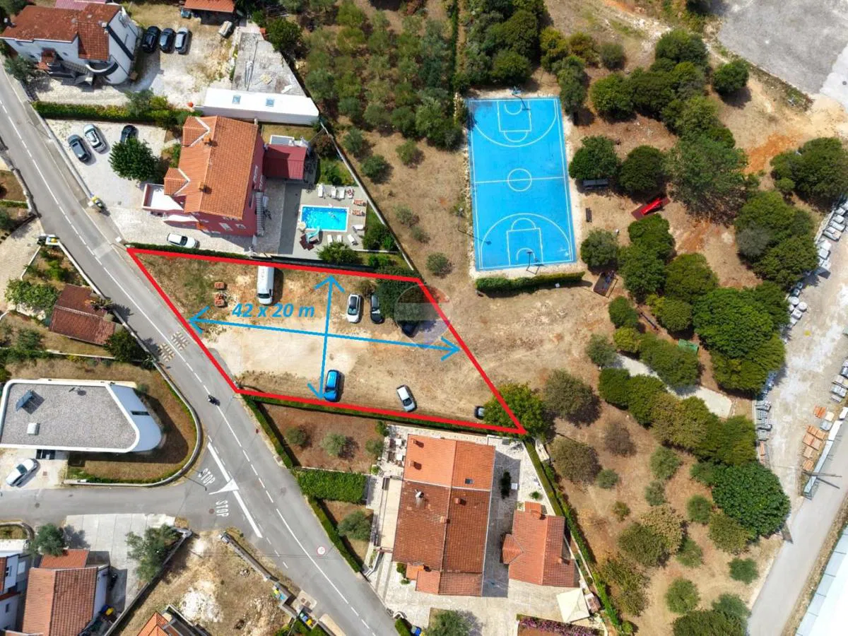 Terreno edificabile Rovinj, 986m2