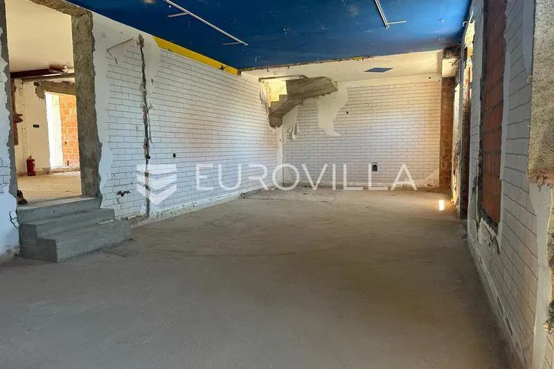 Požega, Sajmište, poslovni prostor za najam 124 m²