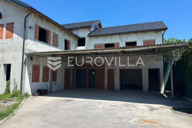 Požega, Sajmište, uredsko skladišni prostor 345 m²