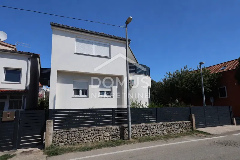 Vodice, detached house of 210.80 m² with a garage, 200 m from the town center – 3