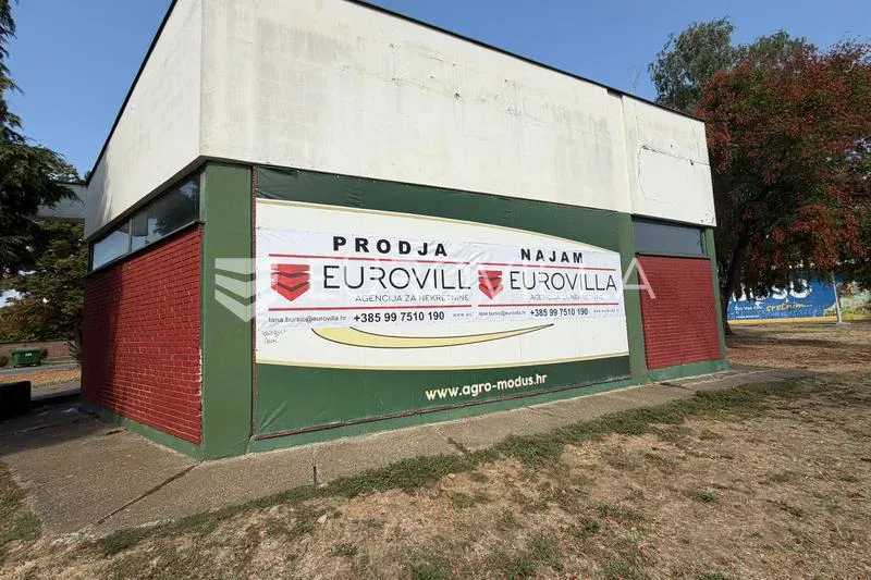 Đakovo, strogi Centar, poslovni prostor 500 m²