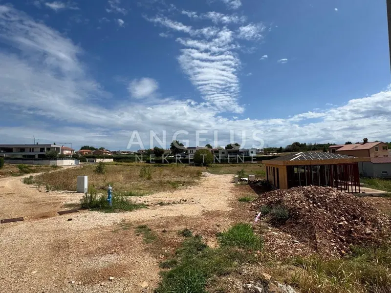 Grundstück Kaštelir, Kaštelir-Labinci, 980m2