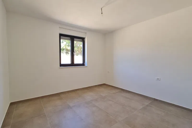Two-bedroom apartment with terrace – 3