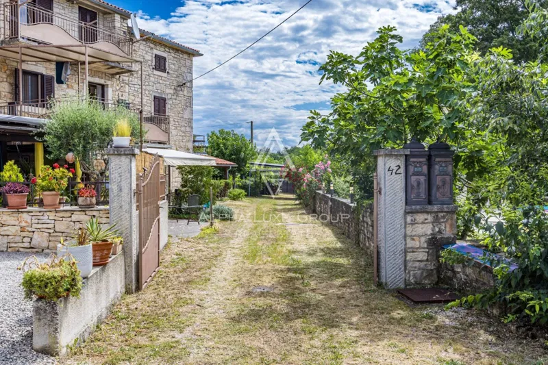 Istria, Sinozici: Odnowiony kamienny dom z 2 mieszkaniami – 3