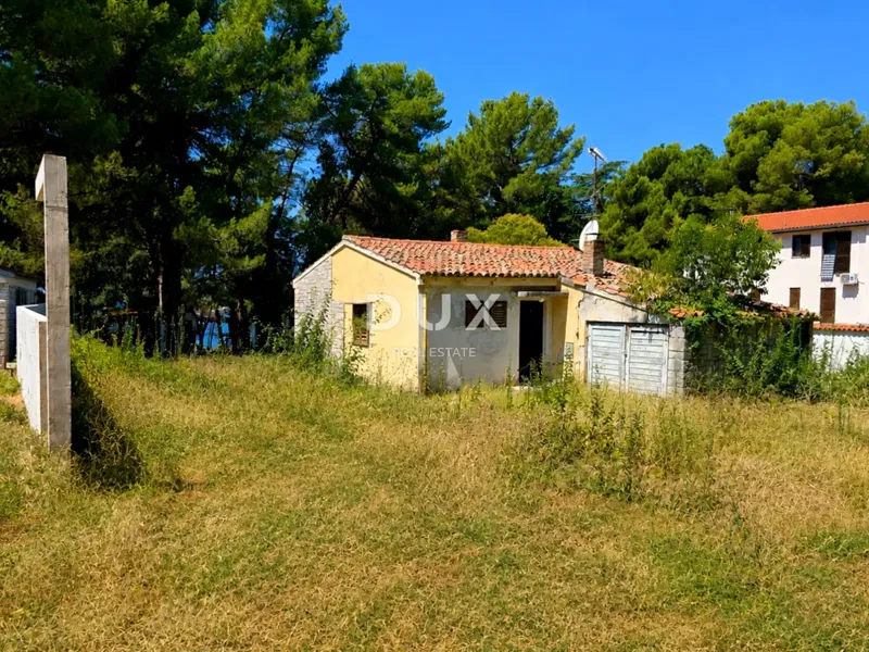 Istria, Parenzo, terreno edificabile, 958 m², una rarità sul mercato – 3