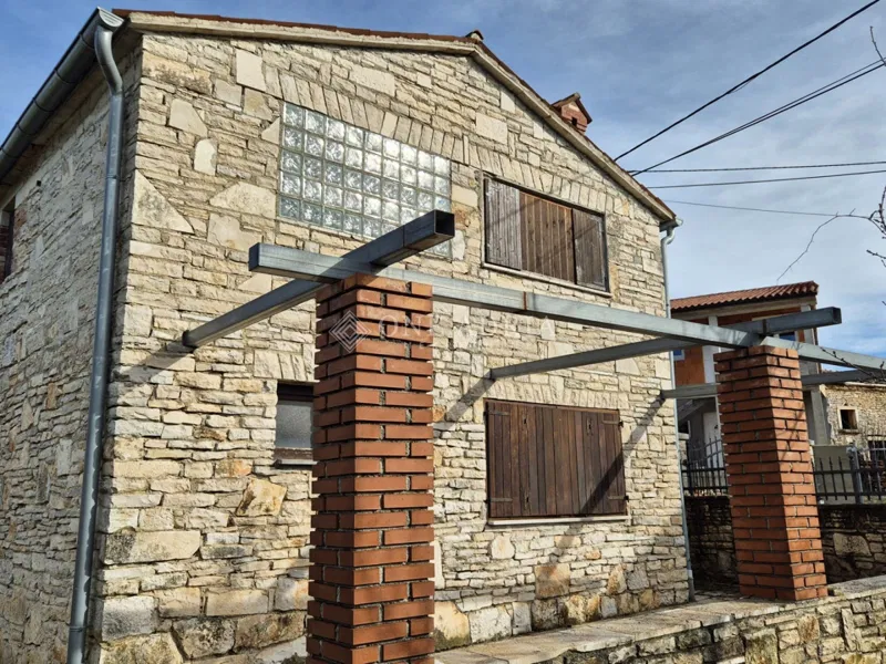 MARČANA, SAMOSTOJEĆA KUĆA SA OKUĆNICOM! – 3