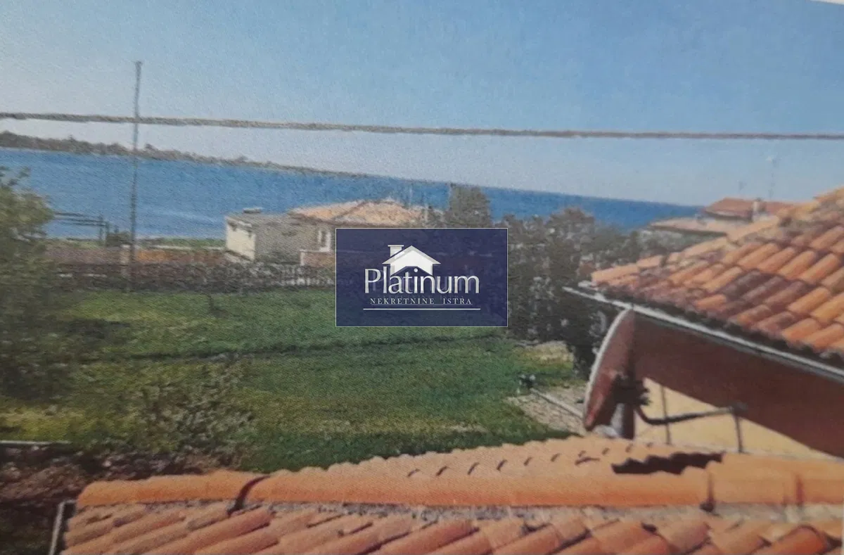 NOVIGRAD, OKOLICA, 2 KUĆE 1 RED DO MORA, JEDINSTVENO
