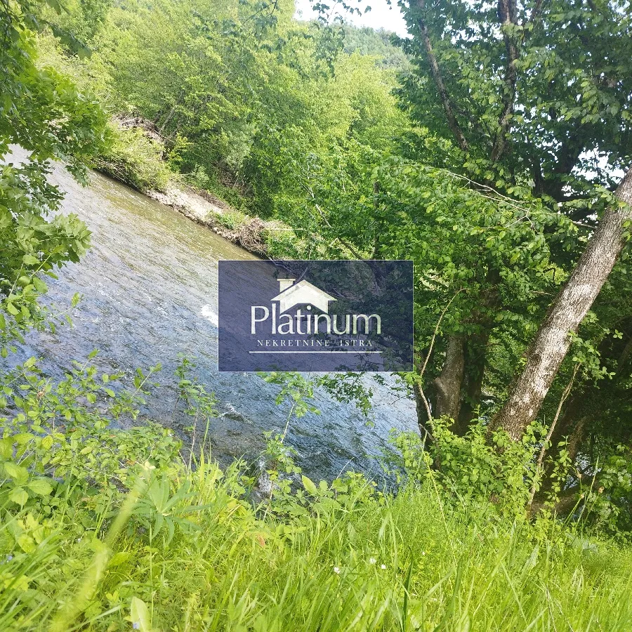 Delnice,Turke zemljište uz rijeku Kupu