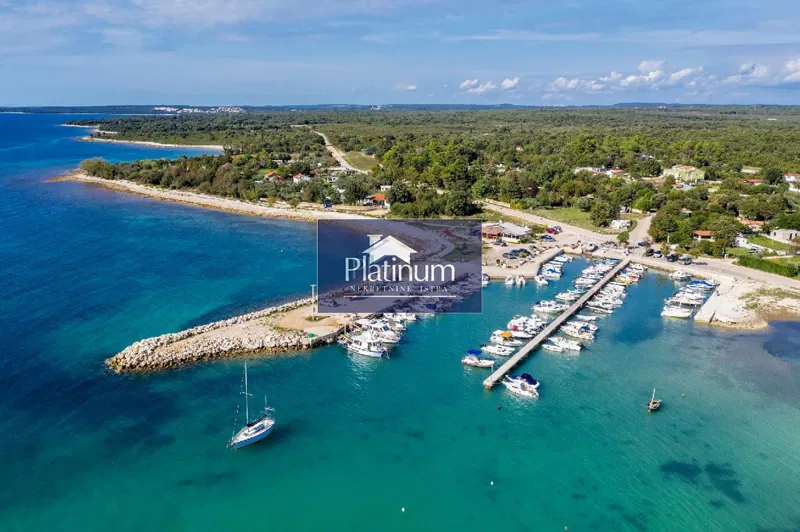 ISTRA PEROJ PORTIĆ 600 m2 a 150 m dal mare e dalla spiaggia – 2