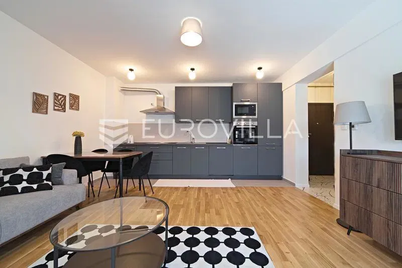 Wohnung Osijek