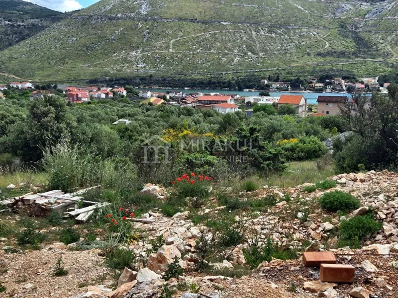 Nekretnine Grebaštica, Građevinsko zemljište s pogledom na more