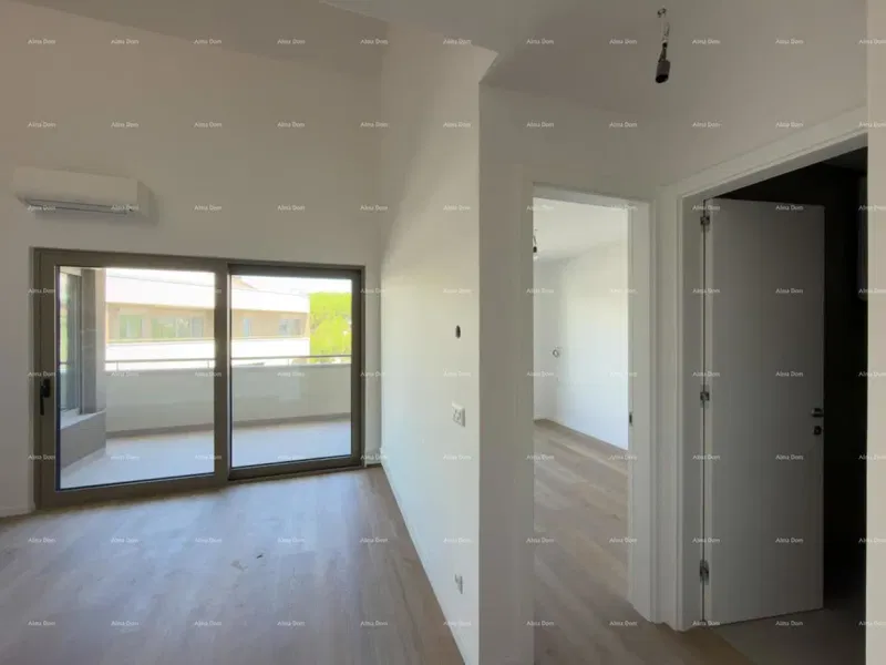 Two-Bedroom Apartment in the Center of Poreč – 3