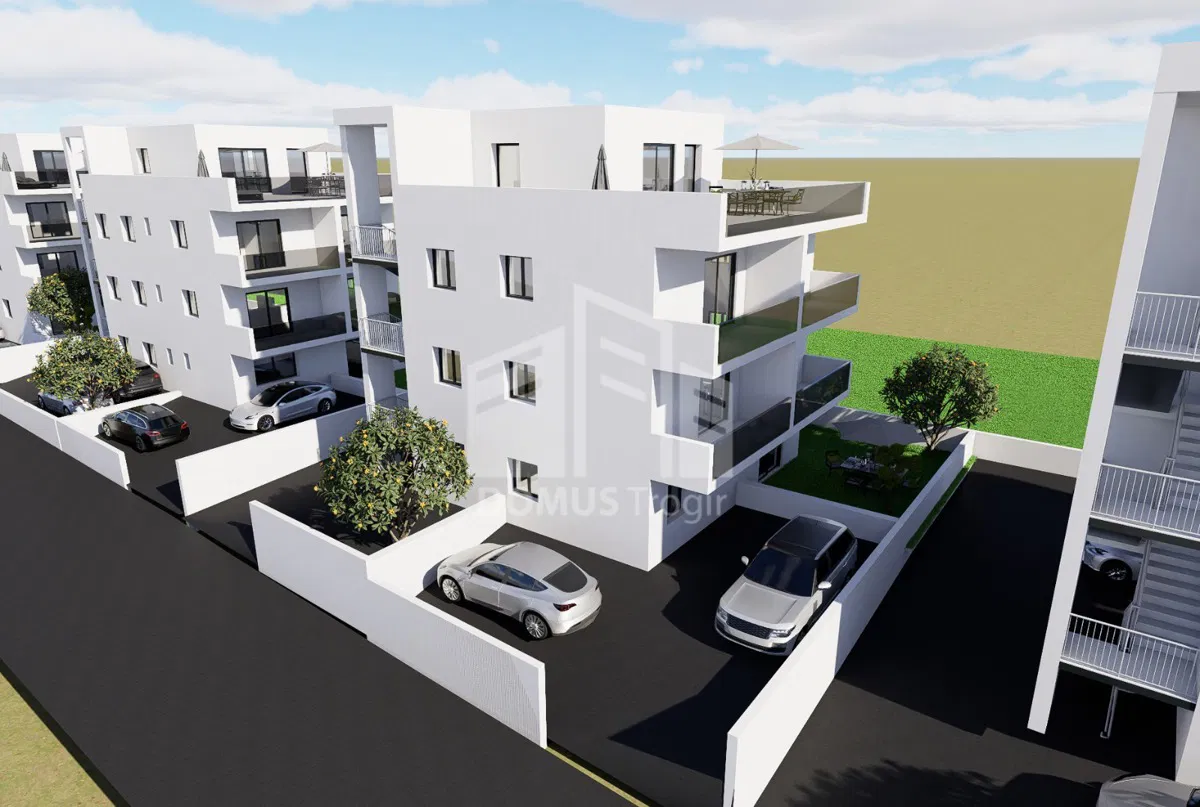 TROGIR*** Dvosobni stan na prvom katu, 55,11 m2